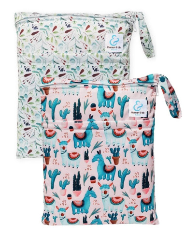 Set of 2 waterproof bags to store and carry the washable layers and baby swimsuit