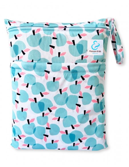 Waterproof bag for storing and carrying washable layers