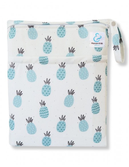 Waterproof bag for storing and carrying washable layers