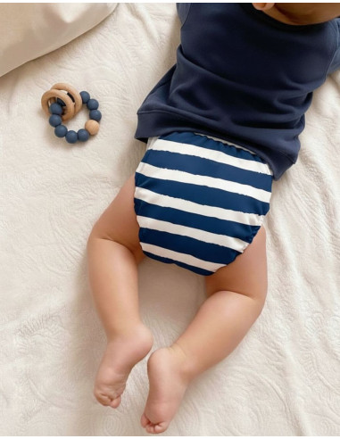 Baby wasbare laag terwijl een