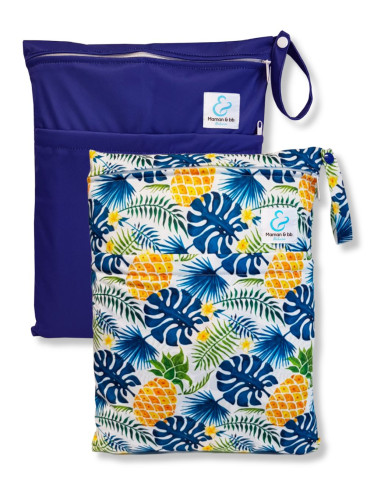 Set of 2 waterproof bags to store and carry the washable layers and baby swimsuit