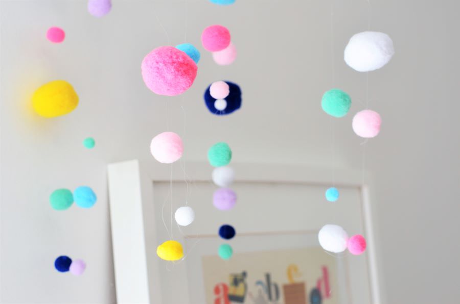Chambre bébé pompons